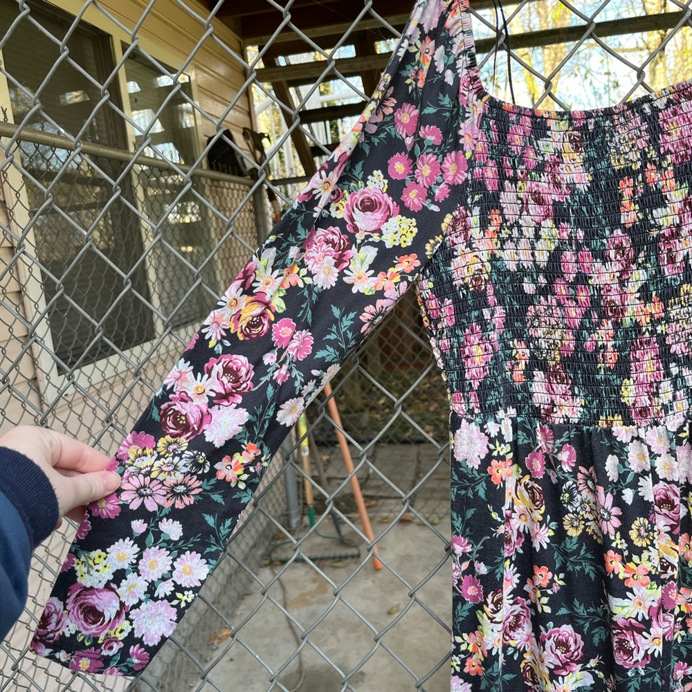 Design Lab Floral Jumpsuit - Picture 3 of 6